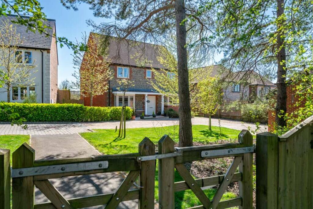 Main image of property: Lammas Close, Longwick. Bucks. HP27 9FW