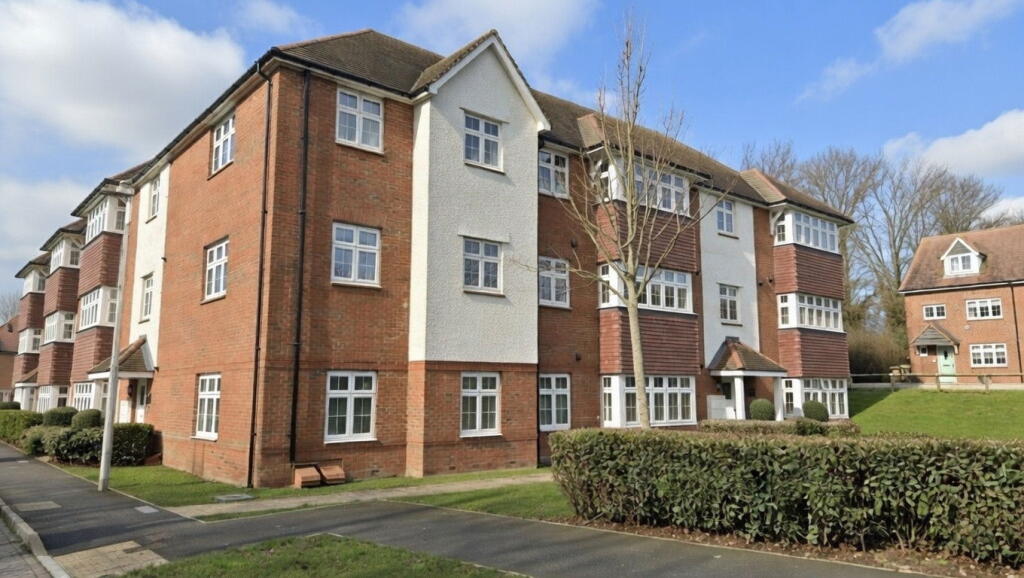 Main image of property: Bramling Way, Rainham, Gillingham, ME8 8FL