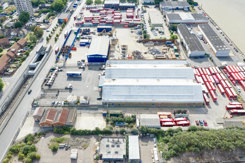 unit 8 Standard Industrial Estate 64.jpg