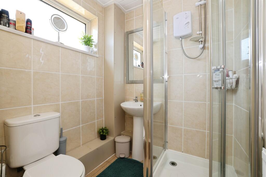 House in Salisbury, Amesbury - More
