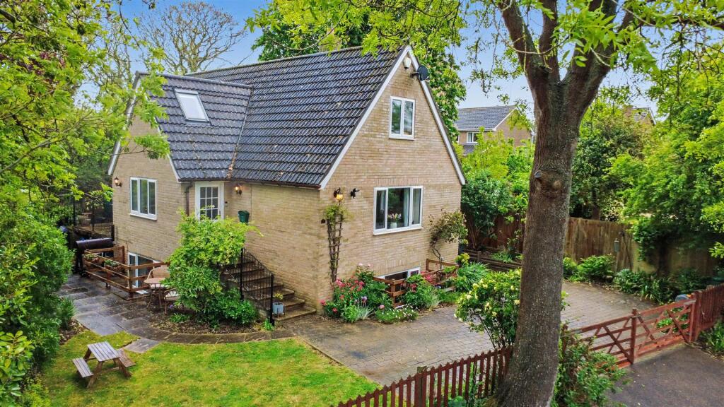 Main image of property: PE28 Dells Close, Great Gidding