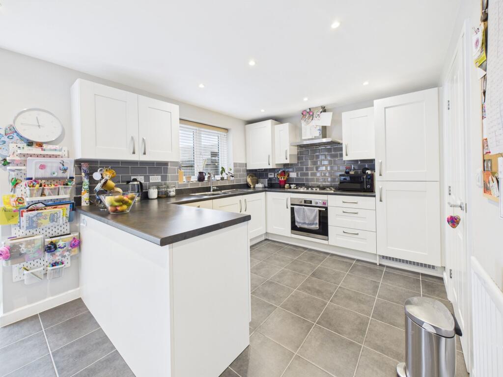 Wavell Way, Saighton, CH3 photo 2