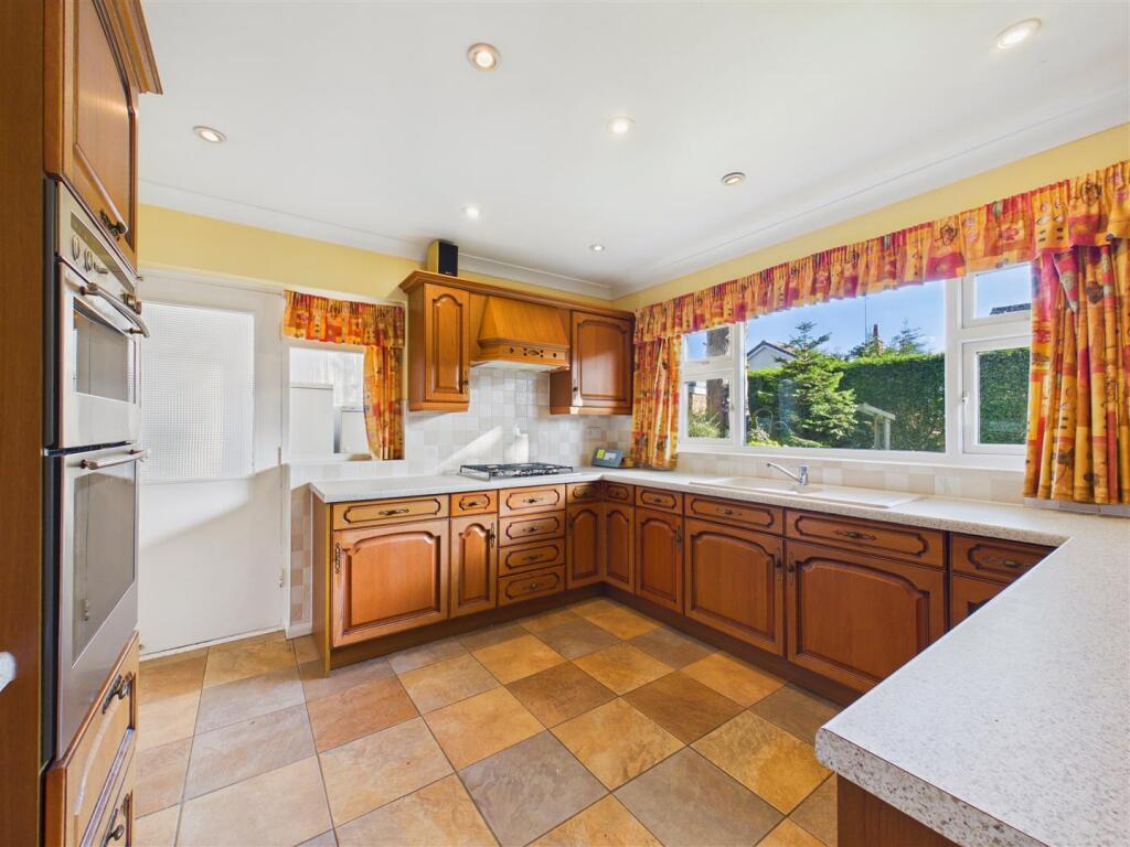 House in Hull - View 5