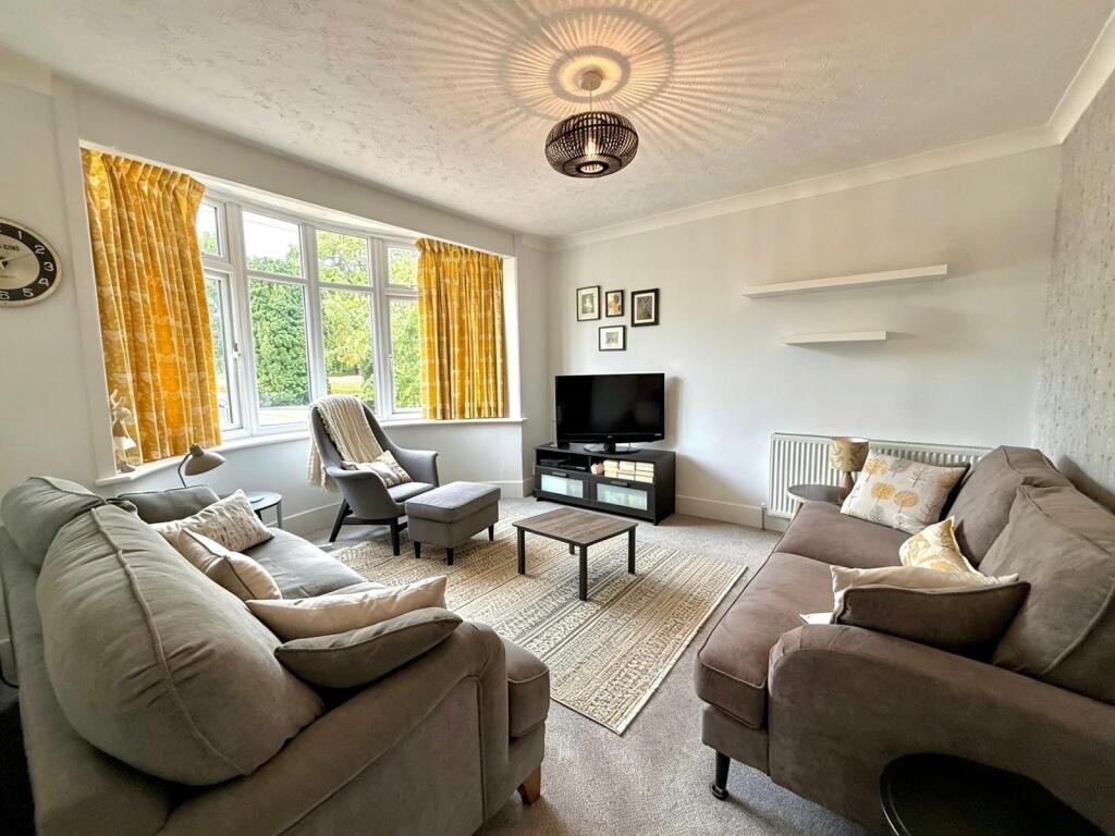 House in Swindon, Lakeside - View 4