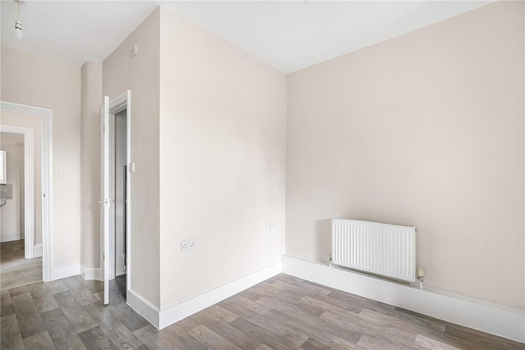 Apartment in London - More