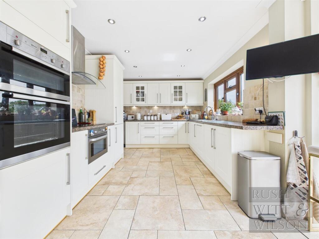 House in Tonbridge - More
