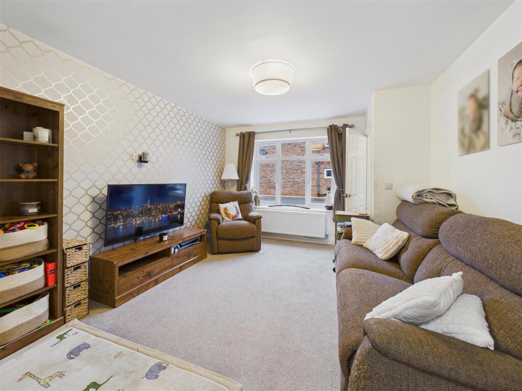 4, Carter Drive photo 2