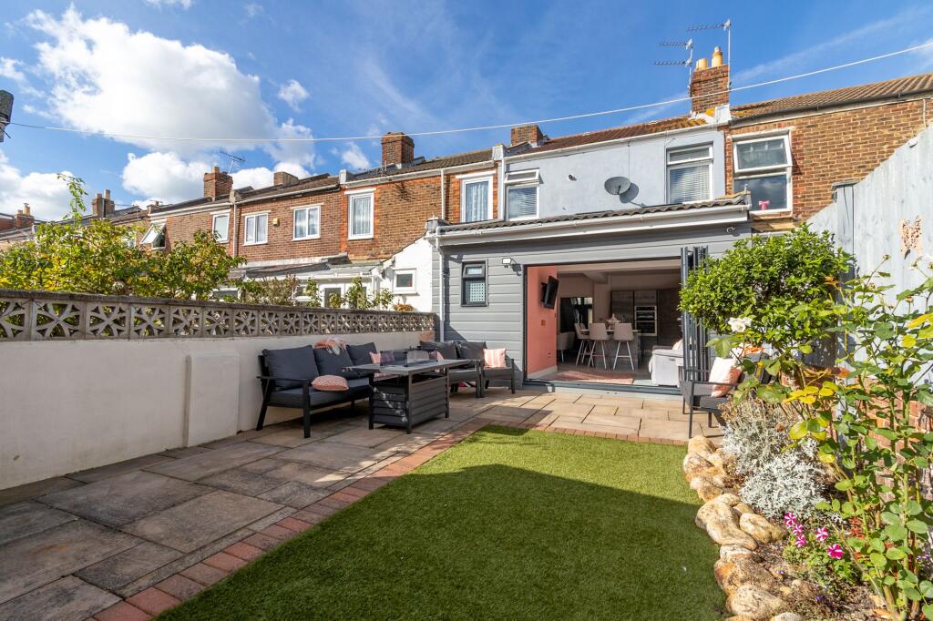 House in Portsmouth, Milton - More