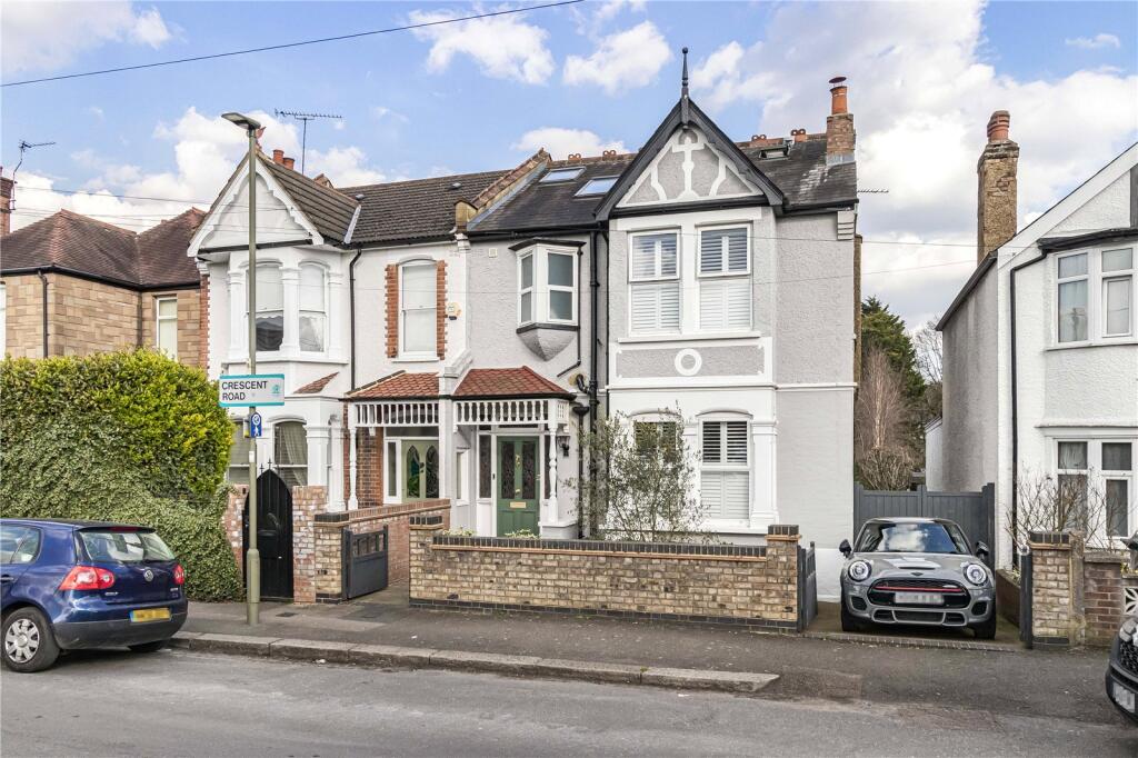 Main image of property: Crescent Road, Barnet, EN4