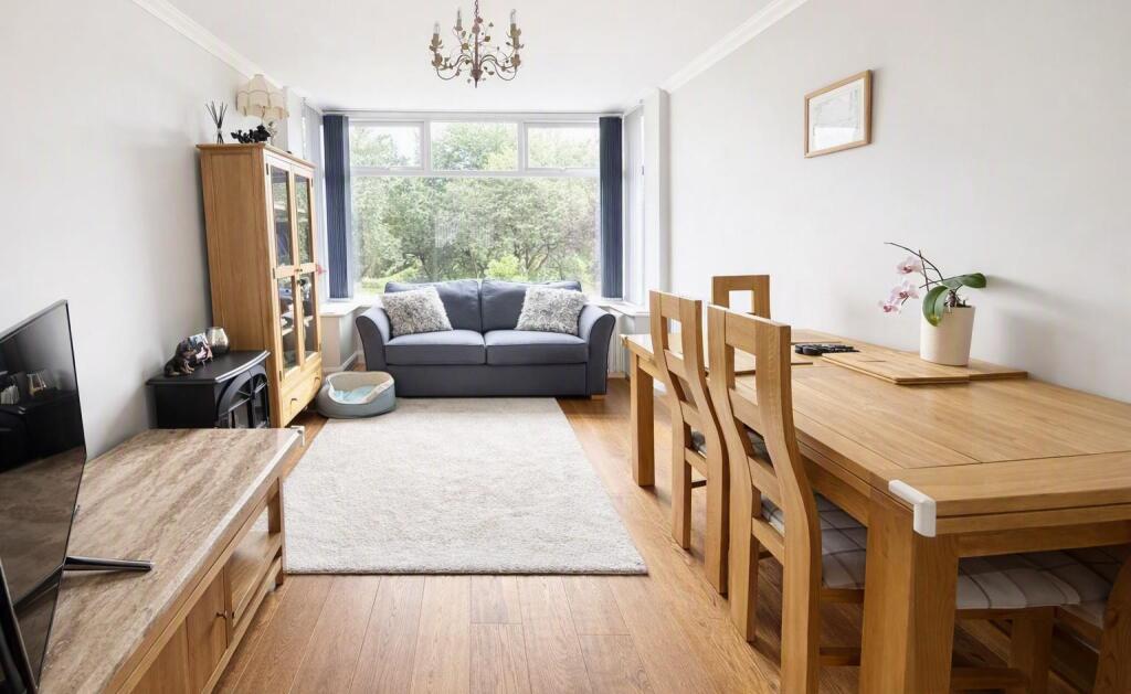 House in Halifax - View 5
