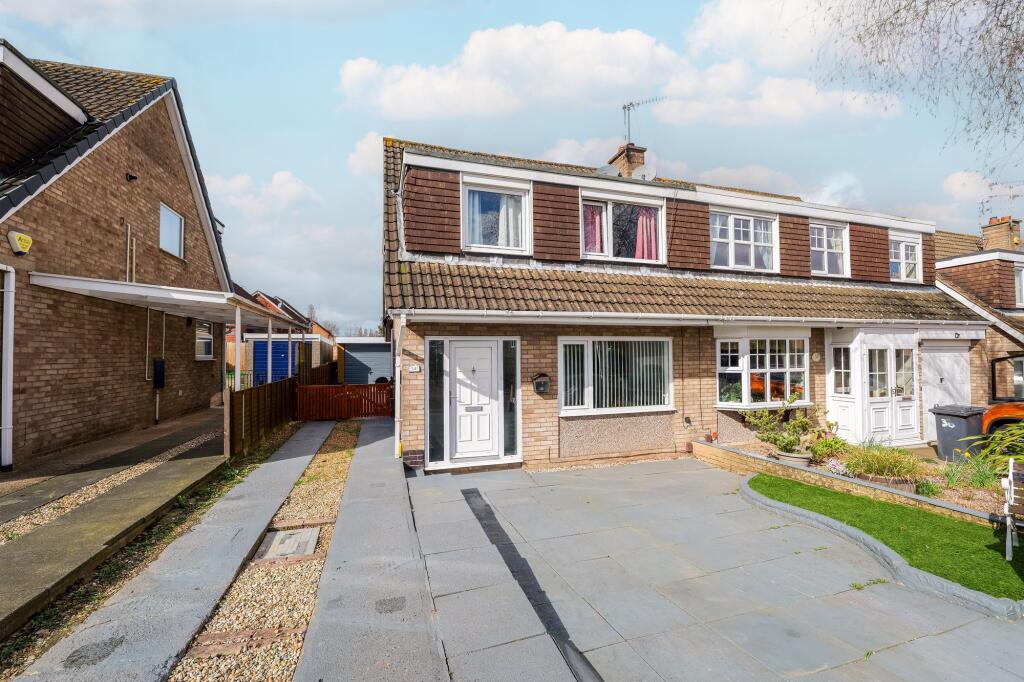 Main image of property: Chevin Avenue, Leicester, LE3