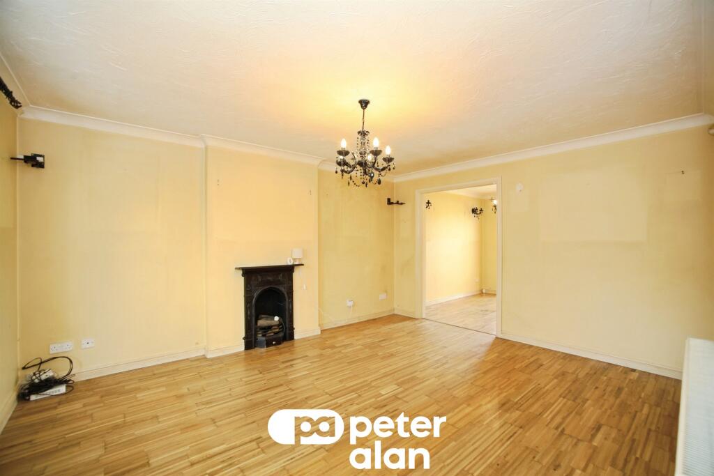 Llwyn Coed, Blackwood - View 2