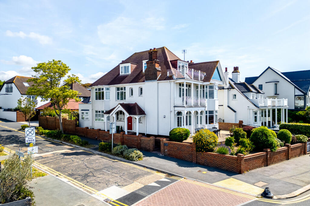 Main image of property: Chalkwell Esplanade, Westcliff-on-sea, SS0
