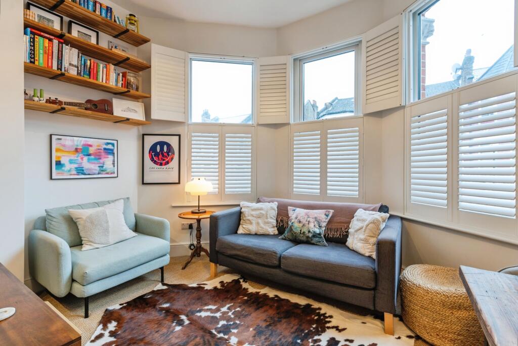 Apartment in London - More