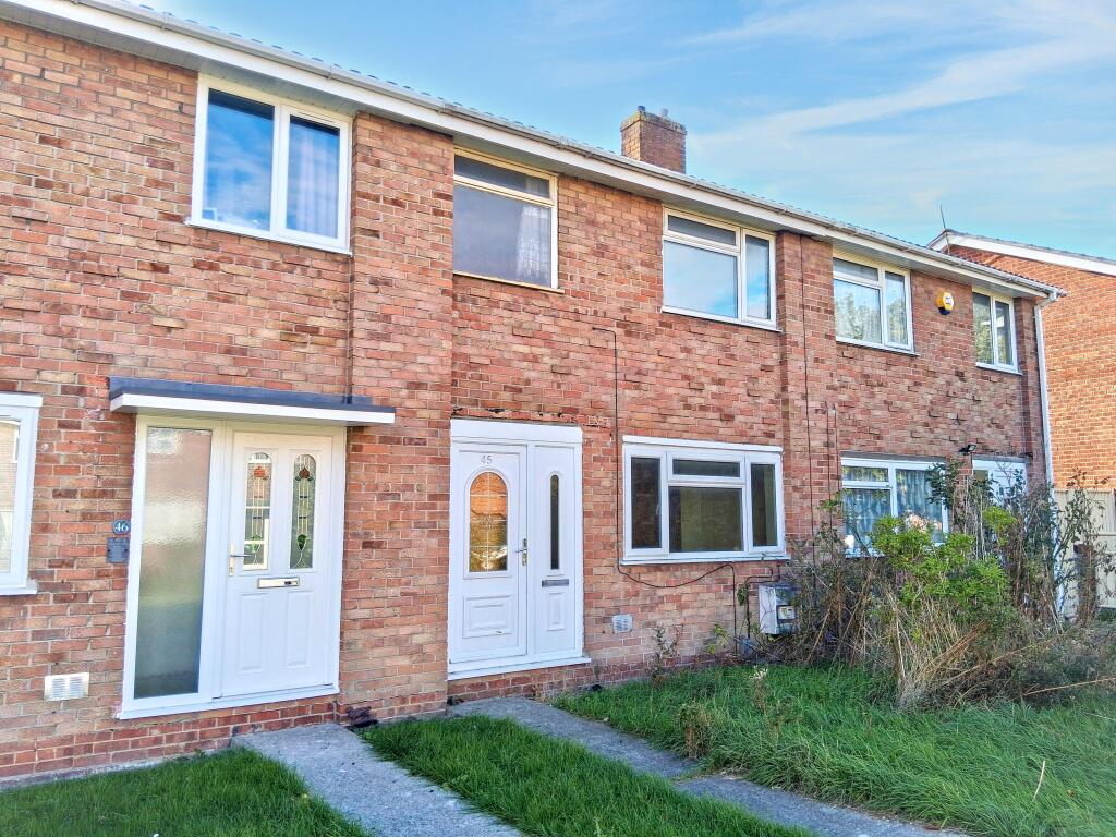 3-bed semi-detached on 45 Falcon Drive, Patchway, Bristol, BS34 5RB, £200,000