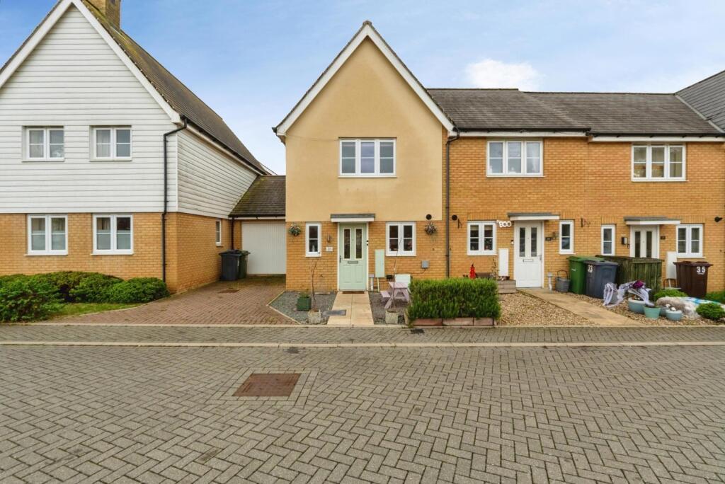 2-bed terraced on Peregrine Grove, Wymondham, Norfolk, NR18, £240,000
