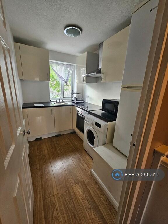 Main image of property: Pier Way, London, SE28