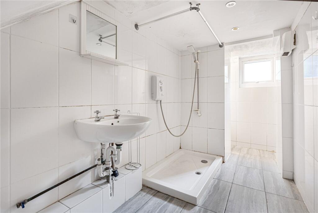 House in London - View 5