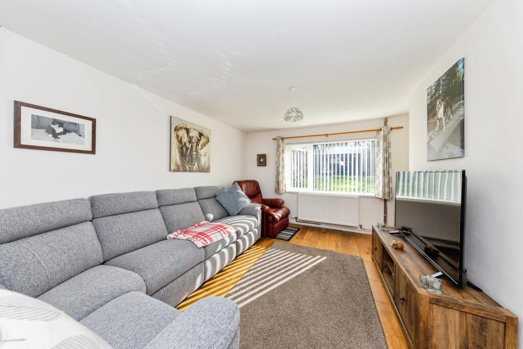 House in Swansea, Llangyndeyrn - View 2