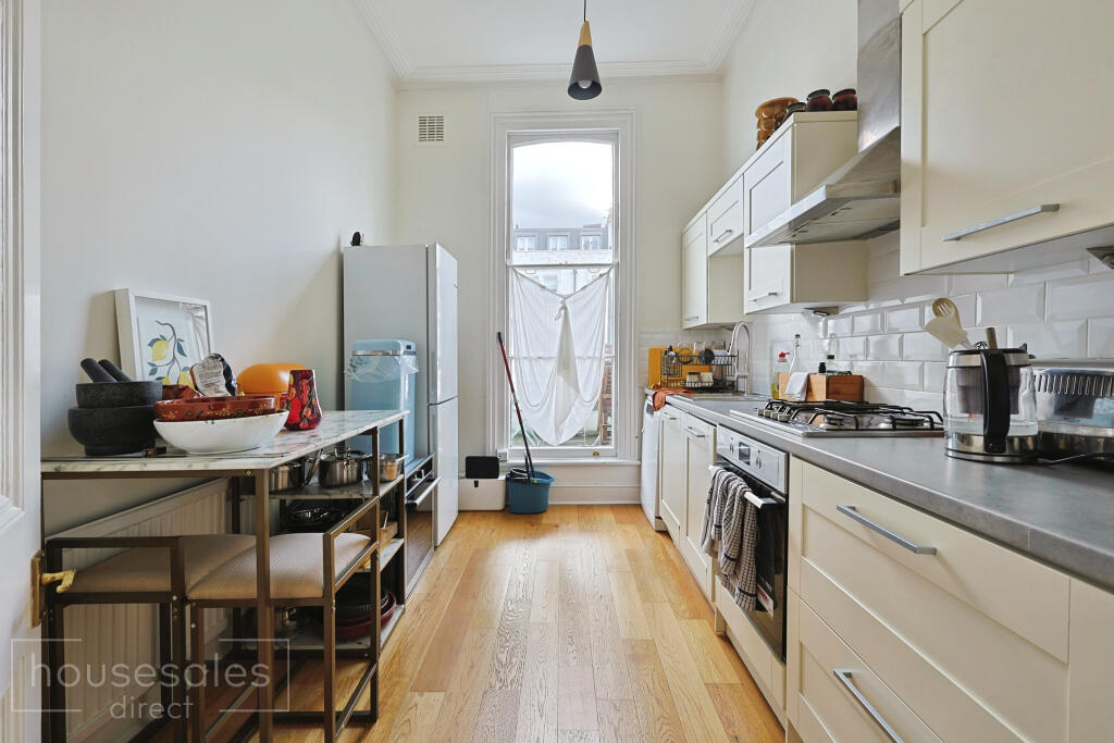 Apartment in London - More