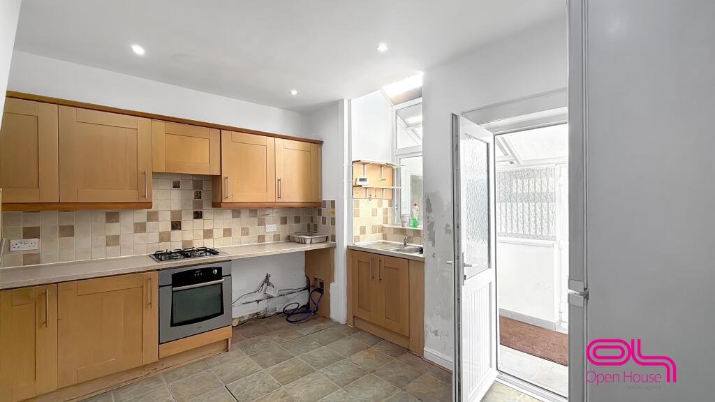 House in Bolton - View 5