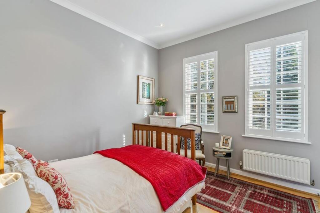 Additional image 6 of Beningfield Drive, London Colney, AL2