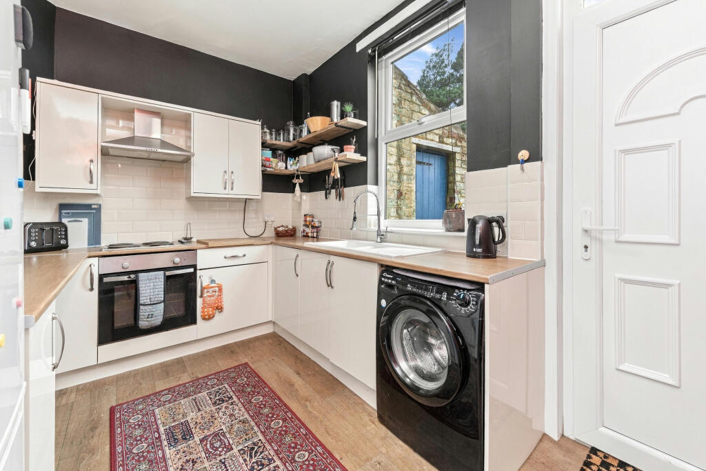 House in Wakefield, Primose Hill, Eastmoor - View 5