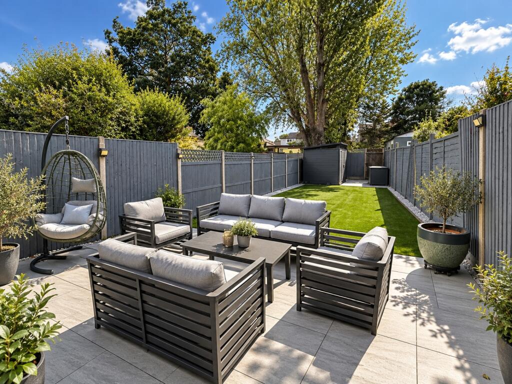 House in Radlett, Shenley - More