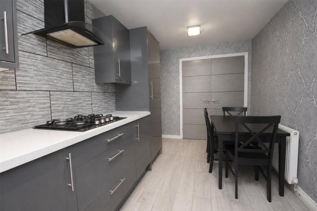 House in Prenton, Liverpool City Region - View 5