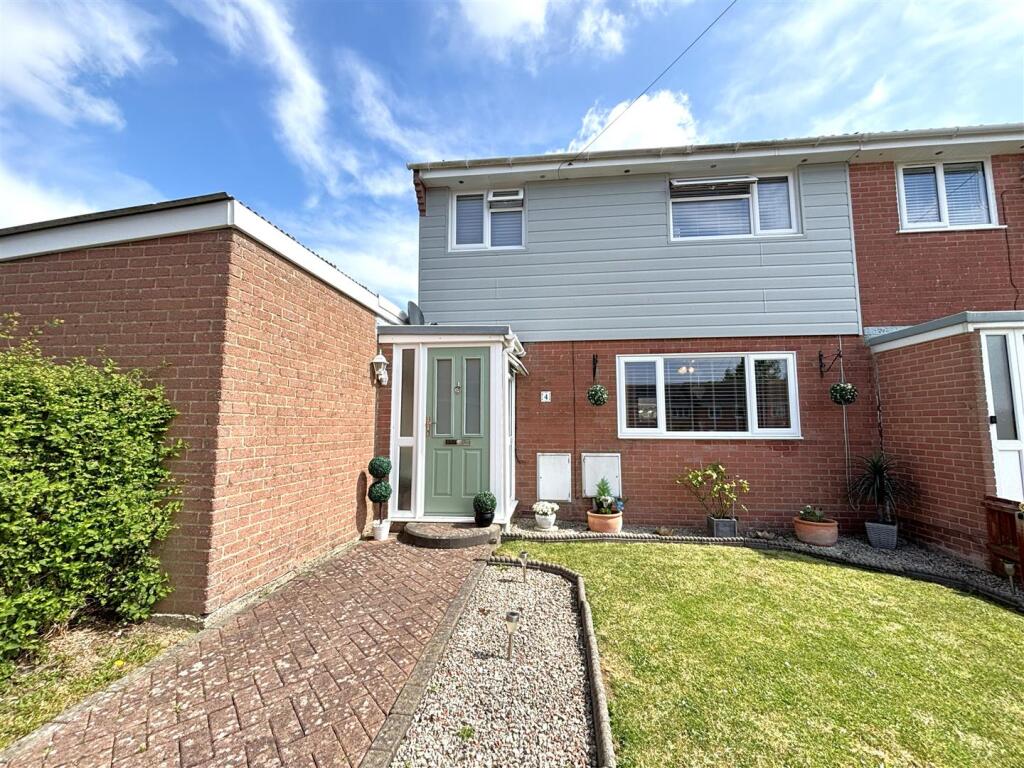 Main image of property: Lindens Close, Lodmoor