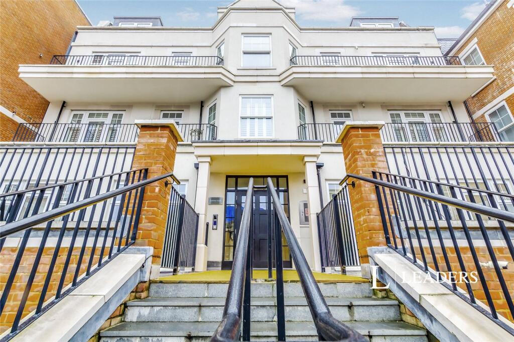 Main image of property: London Road, Sevenoaks, TN13