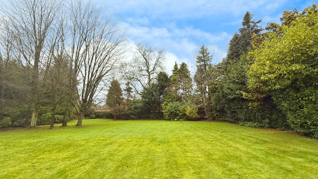 Main image of property: Kemp Road, Swanland, North Ferriby, HU14 3LY