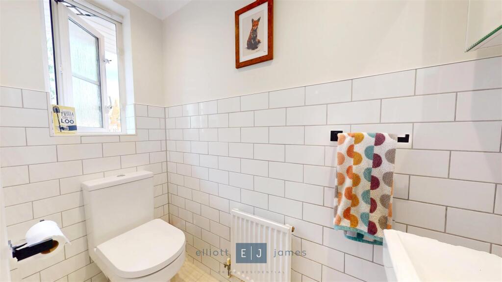 House in Epping Forest, Loughton - View 4