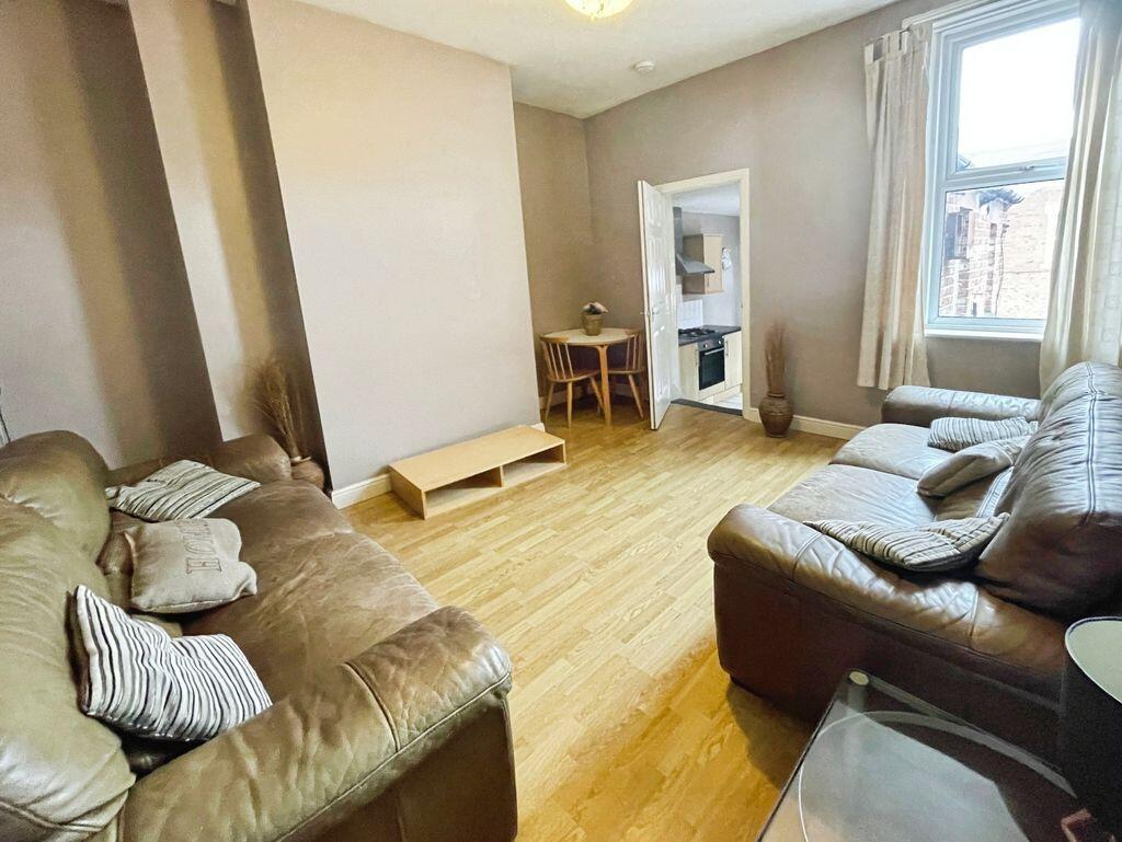 3-bed flat on Oakland Road, Newcastle Upon Tyne, £295,000