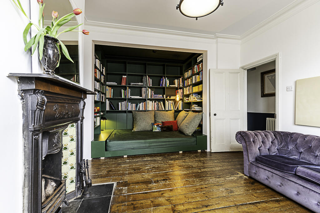 House in London, Hackney - More