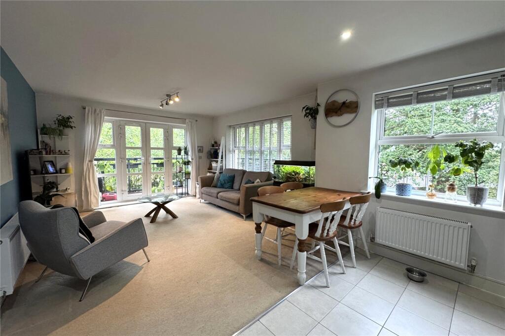 Markham House, Kenley Place, Farnborough, Hampshire, GU14 photo 4