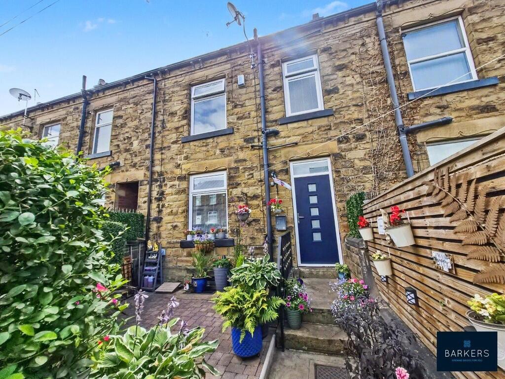 1-bed terraced on Bradford Road, Birstall, £125,000