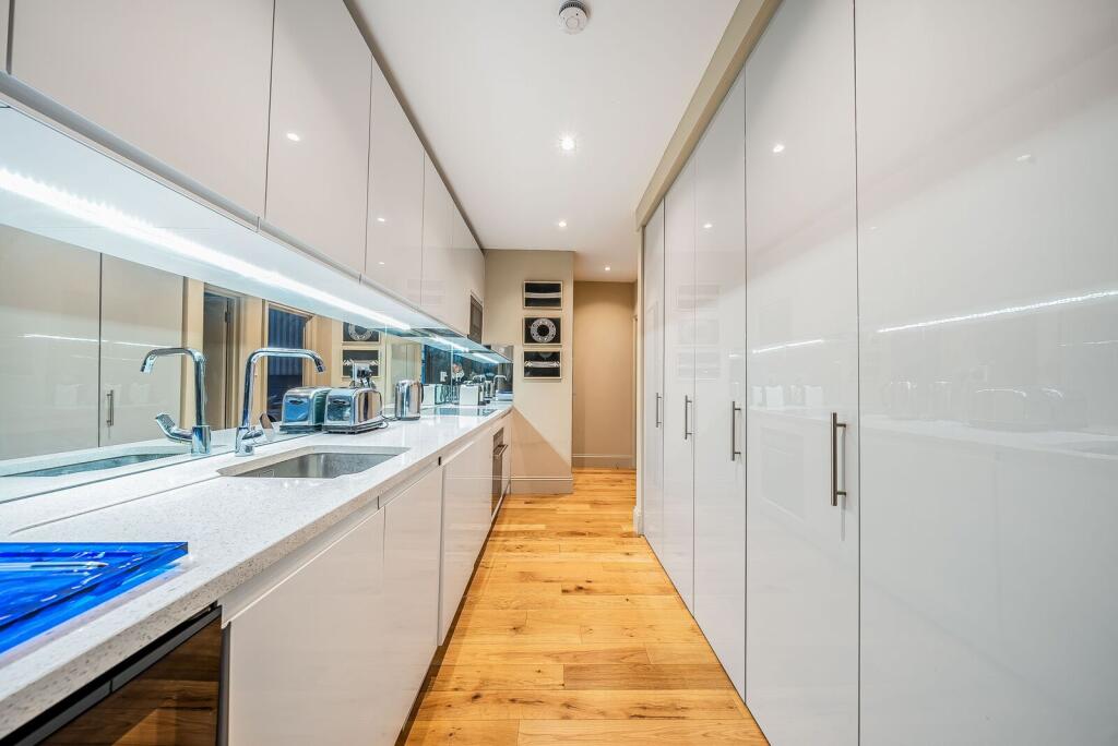 Apartment in London, Royal Borough of Kensington and Chelsea - View 5