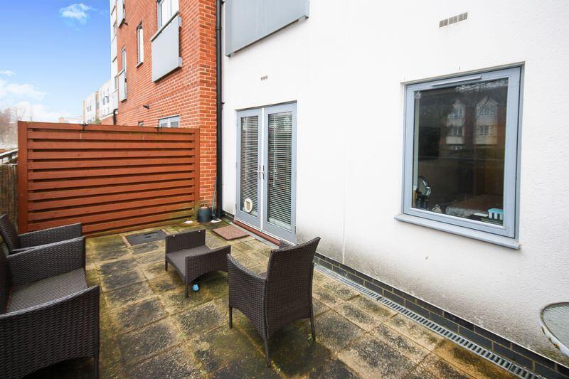 Taywood Road , Northolt photo 4