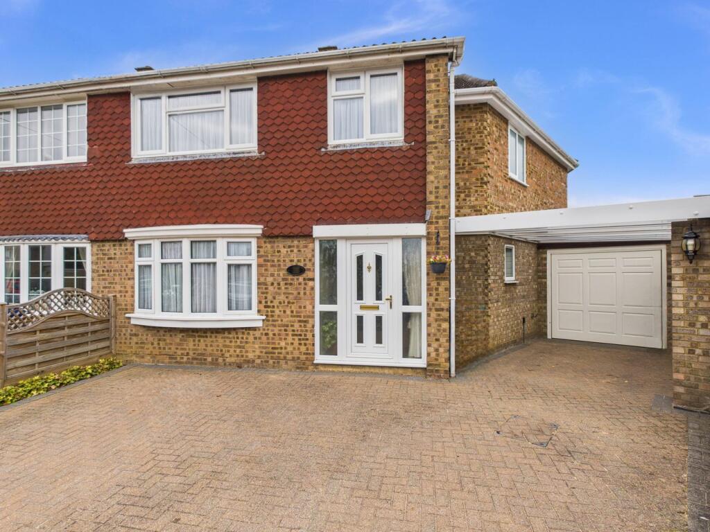 Clarkes Way, Bassingbourn, Royston, SG8 photo 2