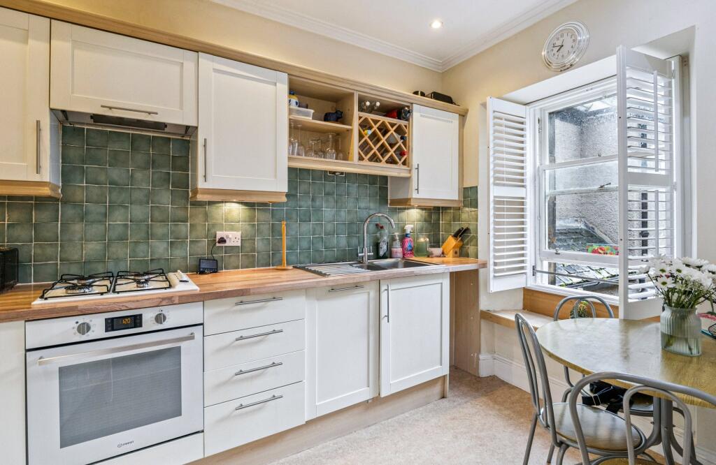 Apartment in Kirkcaldy - View 5