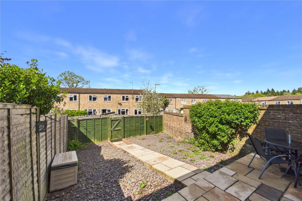 House in Basingstoke and Deane, Basingstoke - View 3