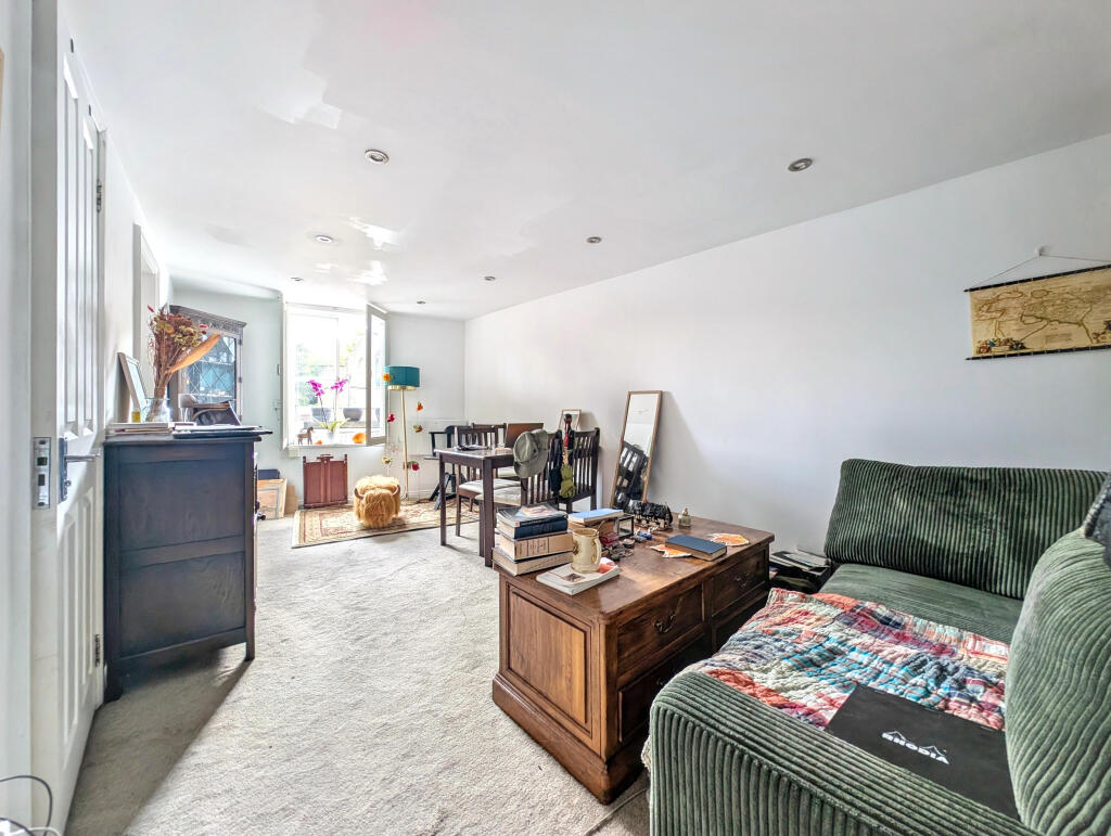 Apartment in London, Roehampton - View 4