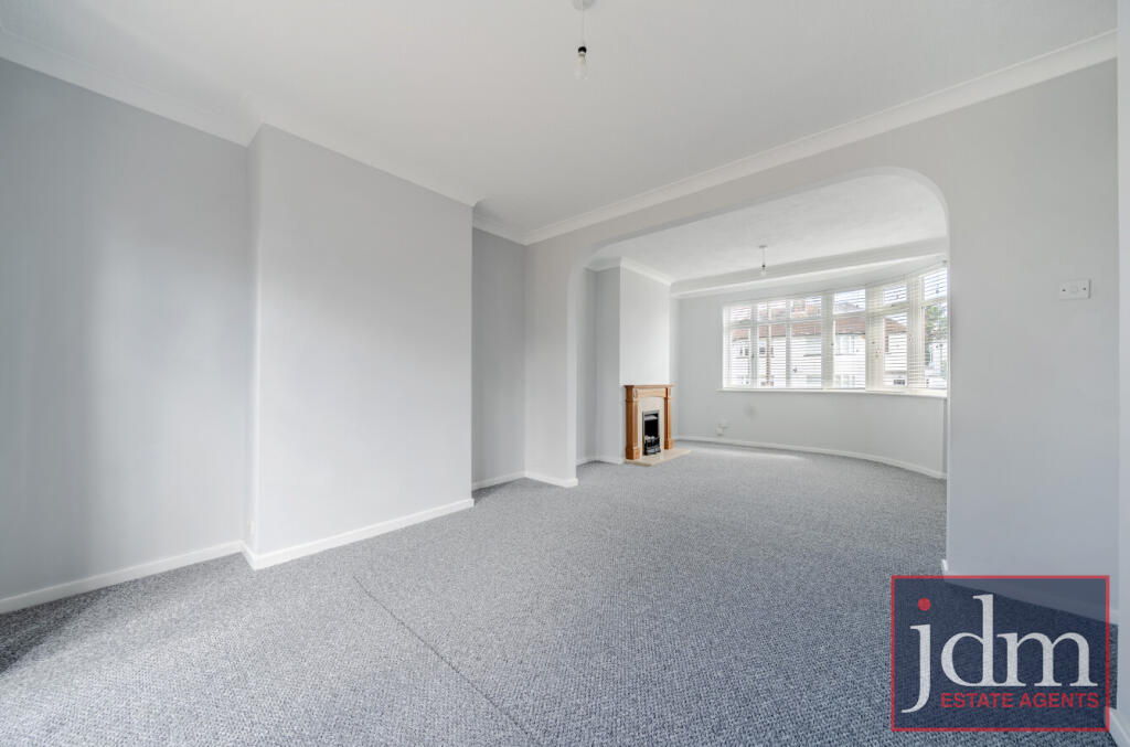 House in London, Perry Hall, Petts Wood - View 3