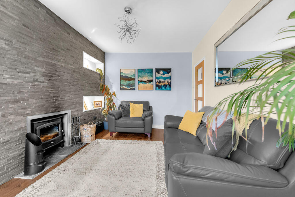 Coniston Crescent, Humberston photo 4