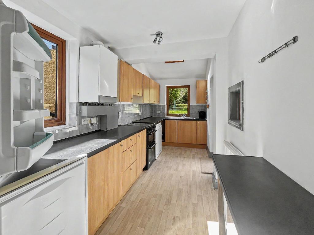 Mosslea Road, Whyteleafe, CR3 0DP photo 3