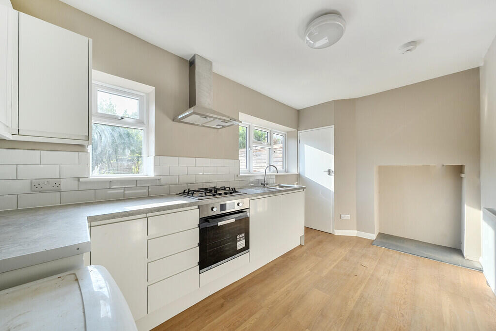 House in Redhill - View 4