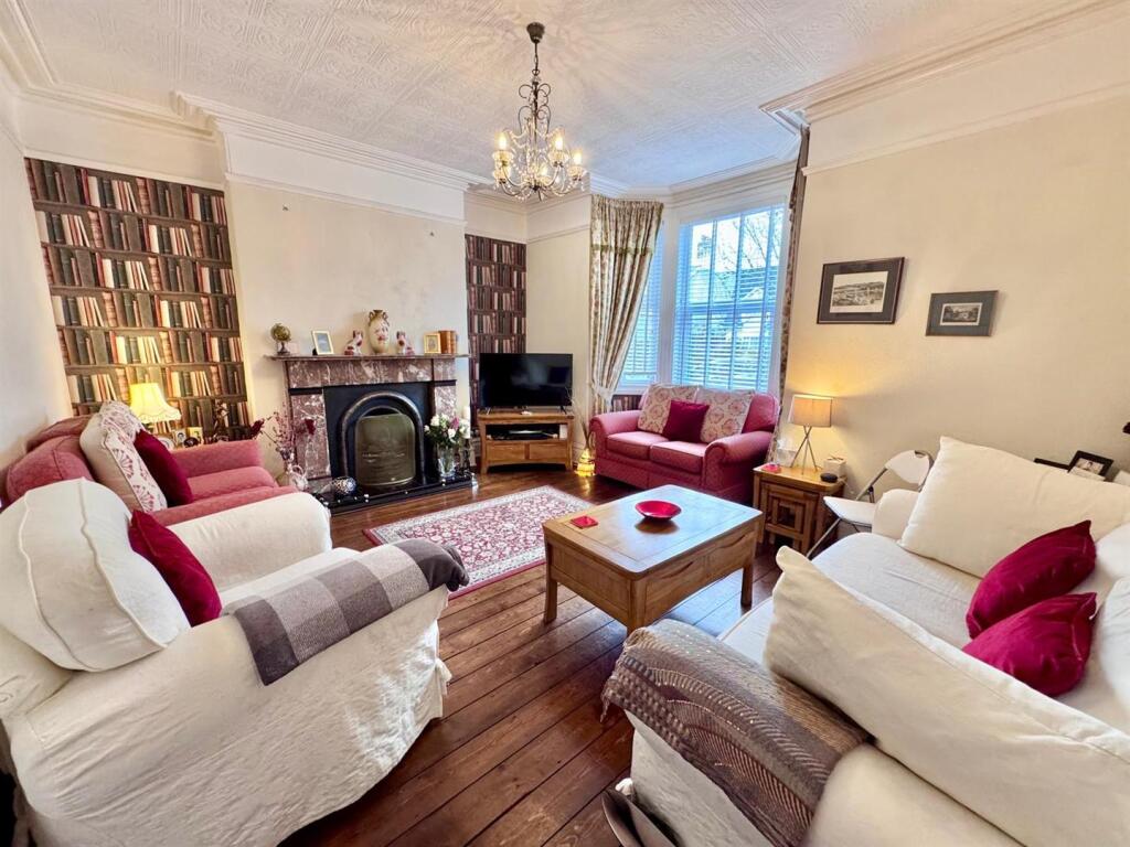 Carrington Terrace, Llanrwst photo 5