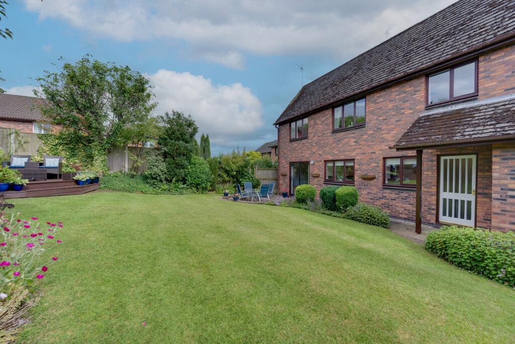 House in Congleton, West Heath - View 4