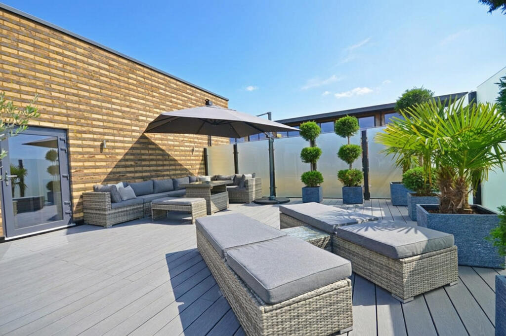 Main image of property: Grenville Place, Mill Hill